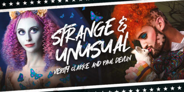 Extraño e Inusual de Verity Clarke y Paul Devlin